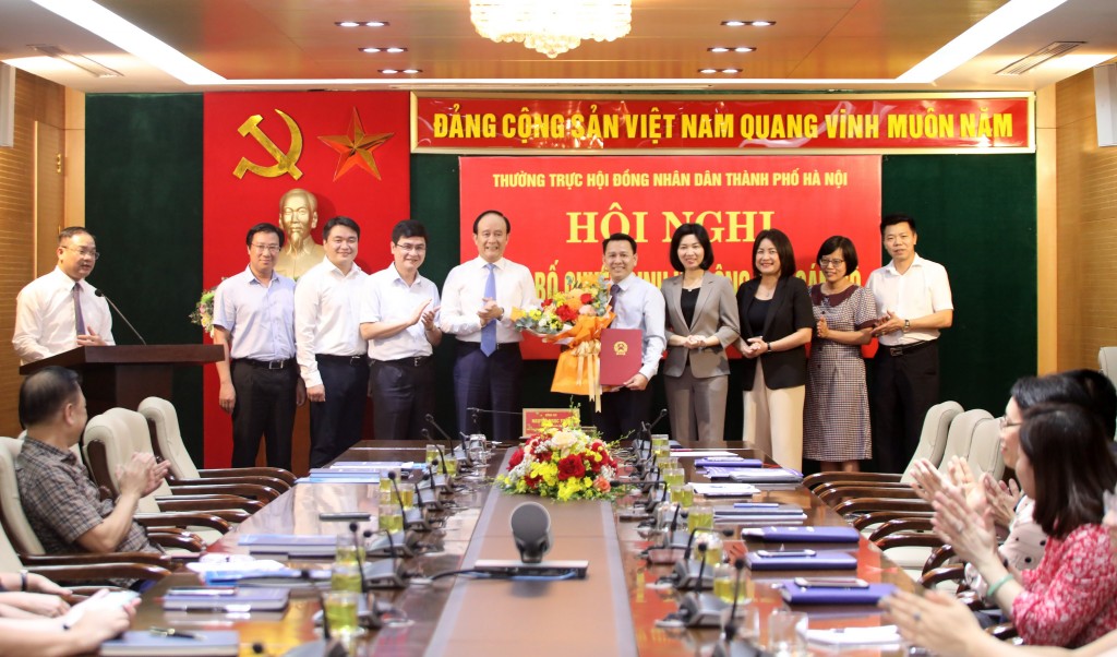 Đồng chí Đỗ Văn Trường làm Phó Chánh Văn phòng Đoàn đại biểu Quốc hội và HĐND TP Hà Nội